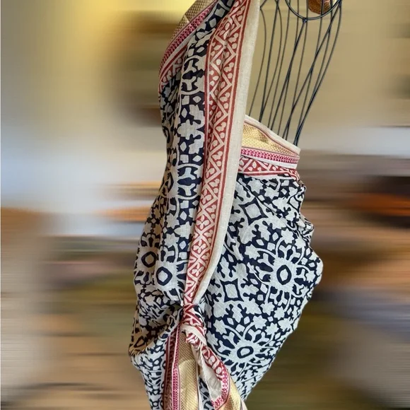 Bohemian Black and Red Patterned Scarf - Picture 5 of 5